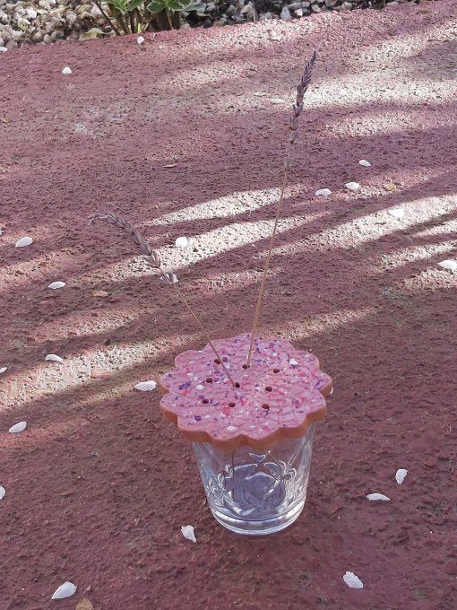 Support de fleurs rose moucheté