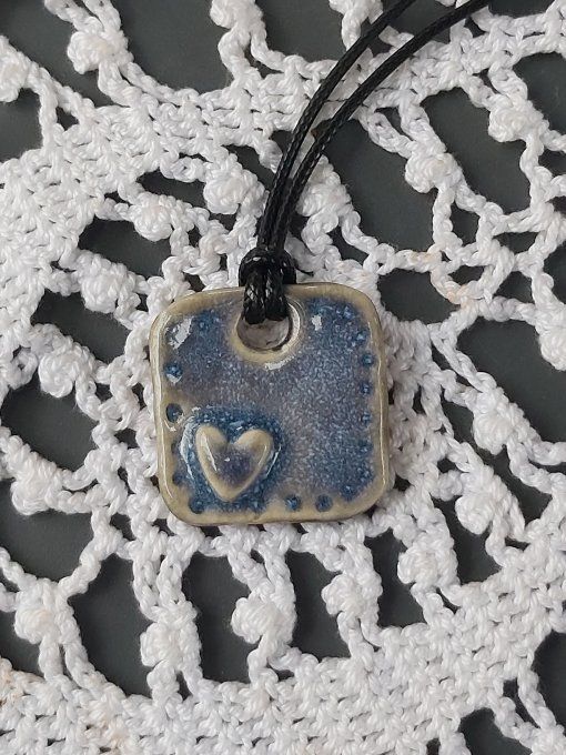 Collier carré bleu jean's délavé