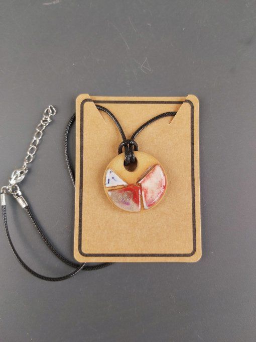 Collier céramique rond à tendance rose