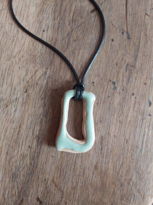 Collier céramique vert pale