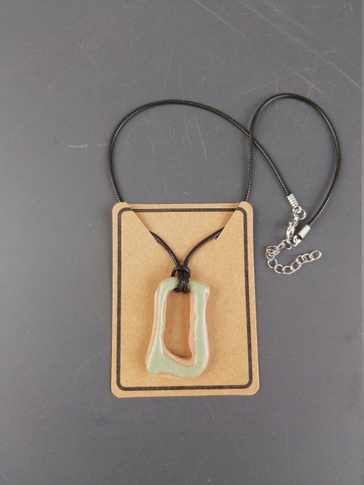 Collier céramique vert pale
