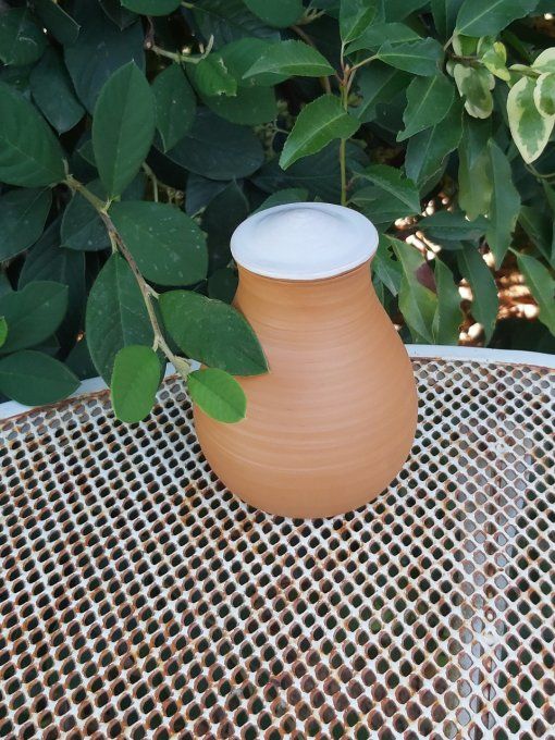 OYAS à couvercle blanc émaillé