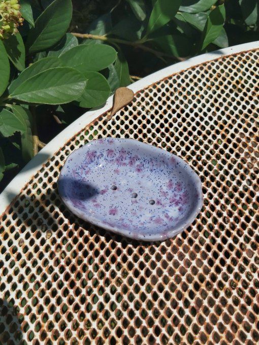 Porte-savon violet moucheté