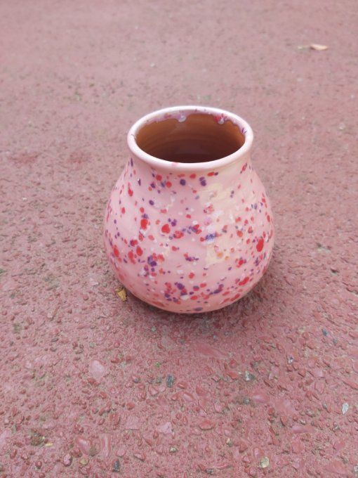 Vase rose moucheté